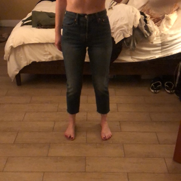 Brand new Levi straight leg cropped jeans - Picture 3 of 6